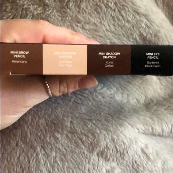 Mini eye essentials - Picture 2 of 3